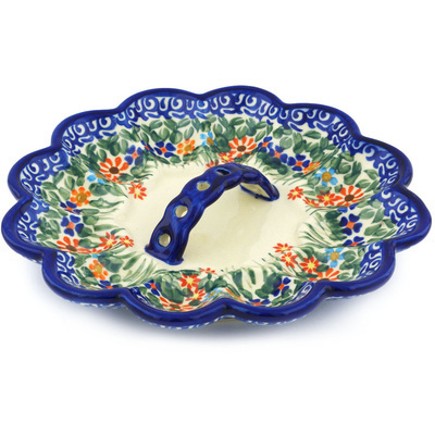 Pattern D146 in the shape Egg Plate
