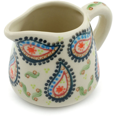 Pitcher in pattern D185