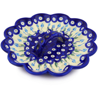 Pattern D107 in the shape Egg Plate
