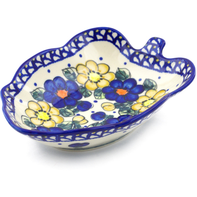 Pattern D108 in the shape Leaf Shaped Bowl