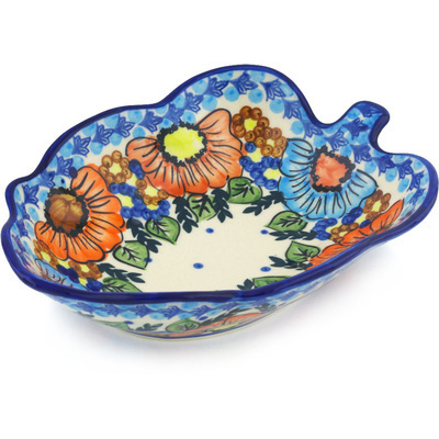 Pattern D114 in the shape Leaf Shaped Bowl