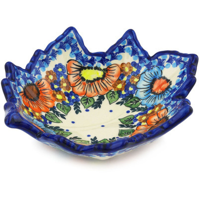 Pattern D114 in the shape Leaf Shaped Bowl