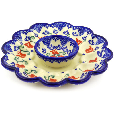 Pattern D38 in the shape Egg Plate