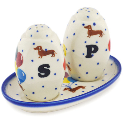 Pattern D507 in the shape Salt and Pepper Set