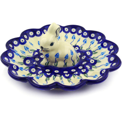 Pattern D107 in the shape Egg Plate