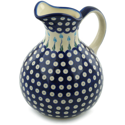 Pitcher in pattern D107