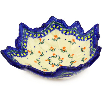 Pattern D7 in the shape Leaf Shaped Bowl